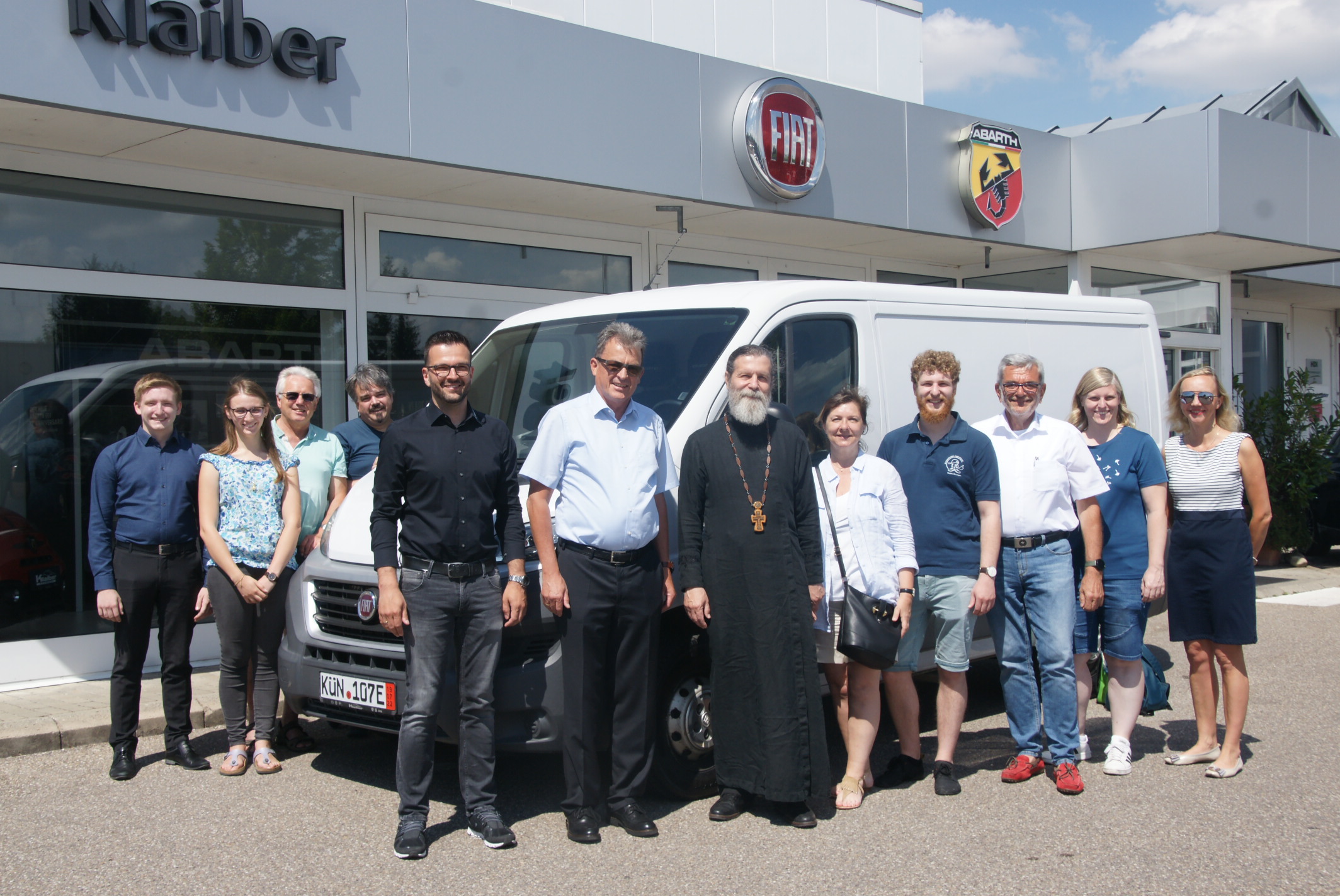 Fahrzeugspende für die Ukraine: Albert Berner-Stiftung unterstützt Versorgung notleidender Dorfbevölkerung Berner Group