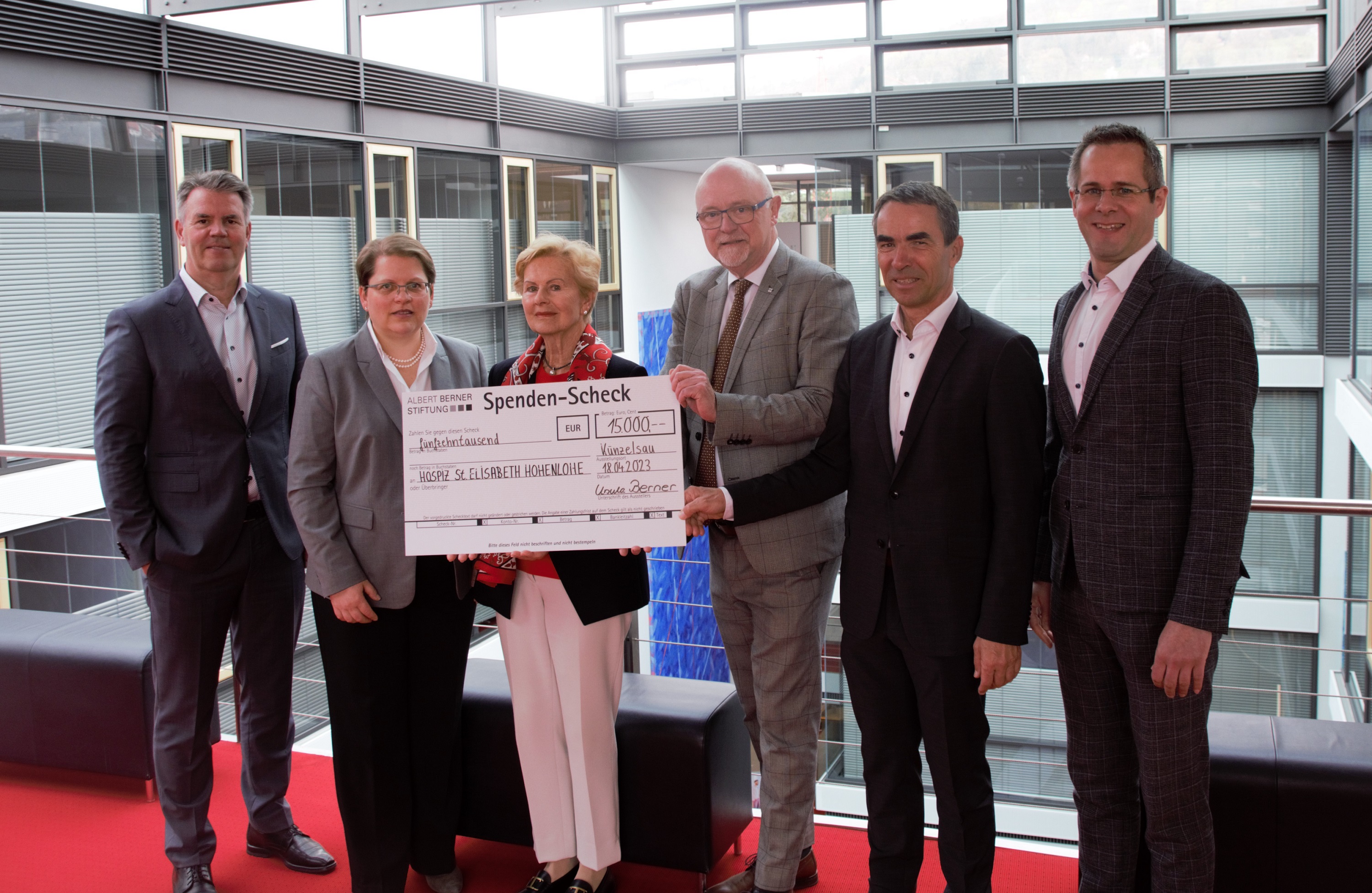 Rekorderlös: Benefizkonzert spielt fast 10.000 Euro für St.Elisabeth-Hospiz Hohenlohe ein Berner Group